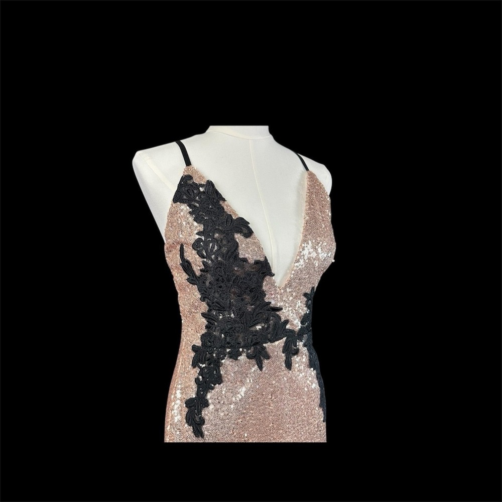 NWT Rose Gold Sequin Black Lace Applique Mini Dress V-Neck Open Back Prom M - Picture 10 of 11